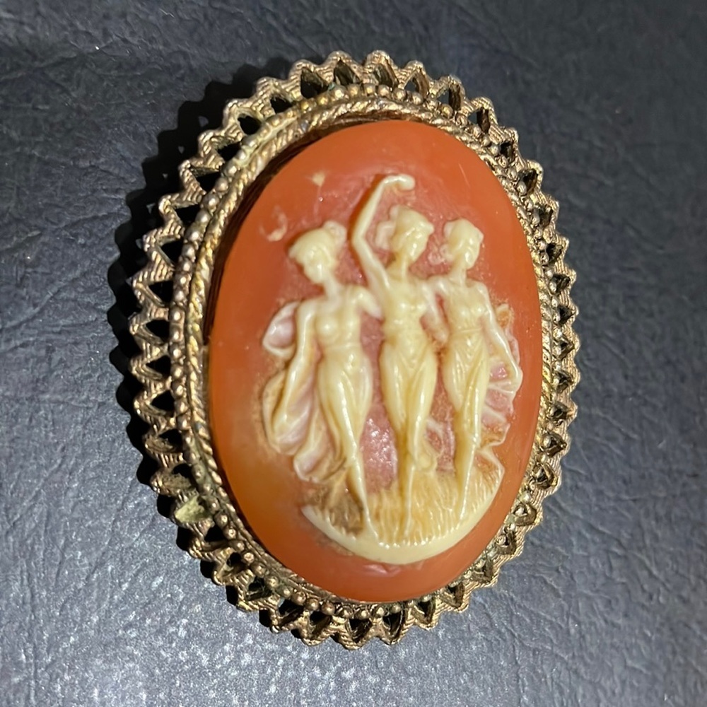 Three Ladies Vintage Brooch Pendant - Picture 2 of 6